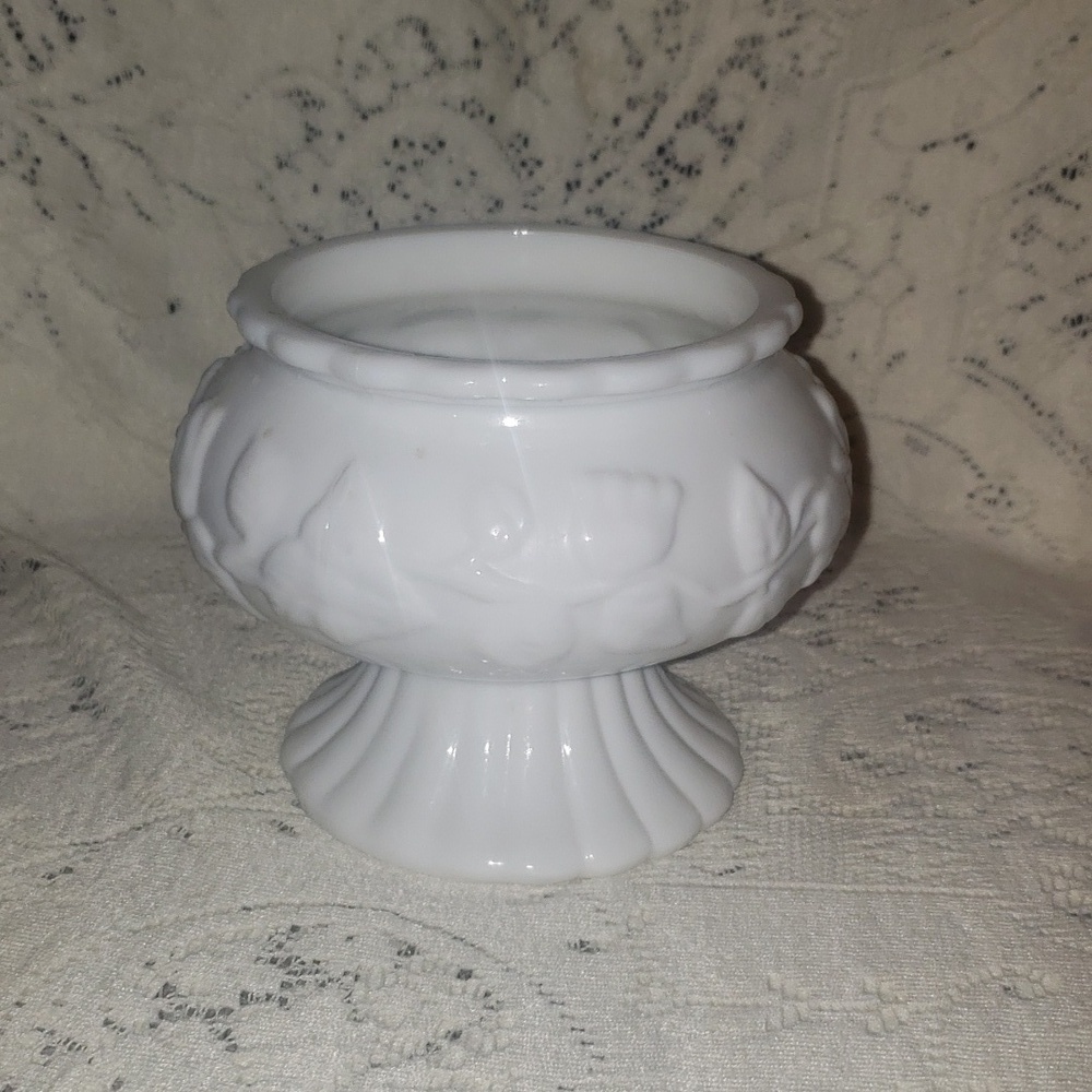 Vintage Floral Vine Pedestal Planter/White Milk Glass Vase